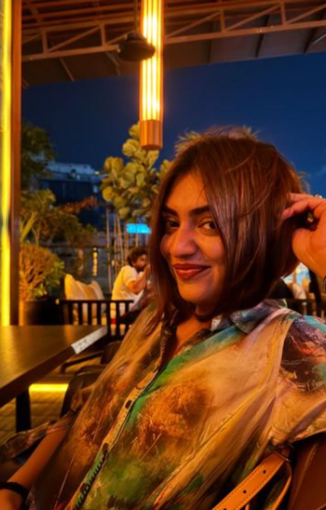 Nazriya’s smile is incredibly captivating. It’s not just her smile but the way she carries herself with warmth and positivity that makes her so endearing
