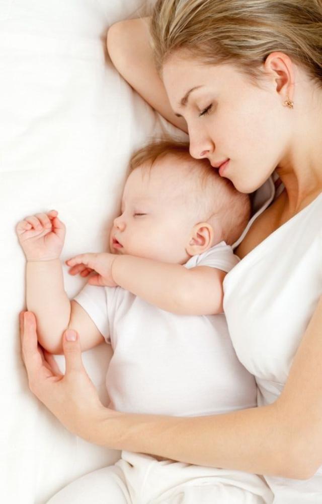 Sleep or rest when your baby sleeps. Exercise regularly and get fresh air. Eat healthy foods and stay hydrated.