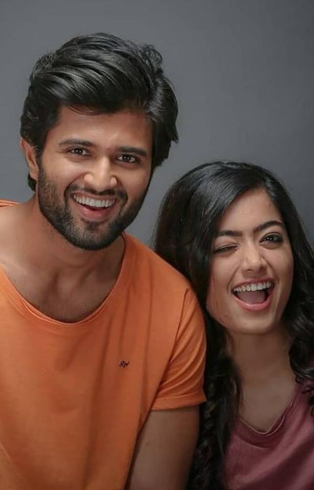 Both  gave clues about their dating life and had put fans to a awe