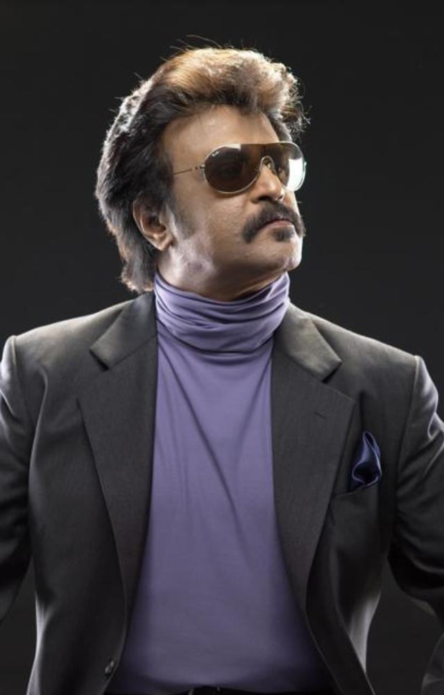 Rajinikanth stars as Sivaji, a software engineer who returns to India to fight corruption and help the poor.