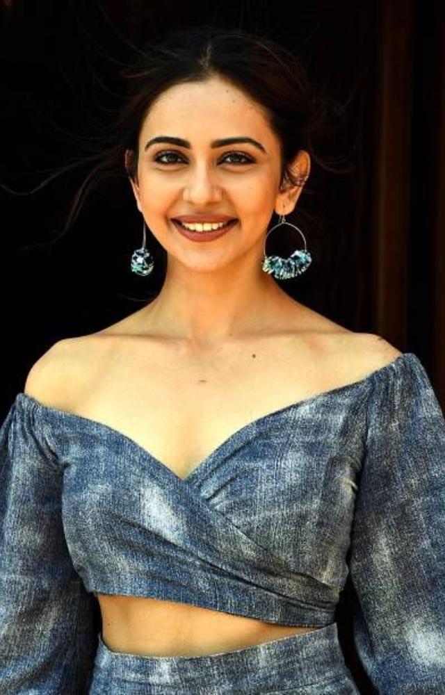 With movies in multiple languages including Telugu, Tamil, and Hindi, Rakul has garnered a wide fan base across India.