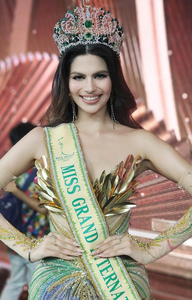 She also received the Grand Pageants Choice Award, placing her among India`s most successful beauty queens.