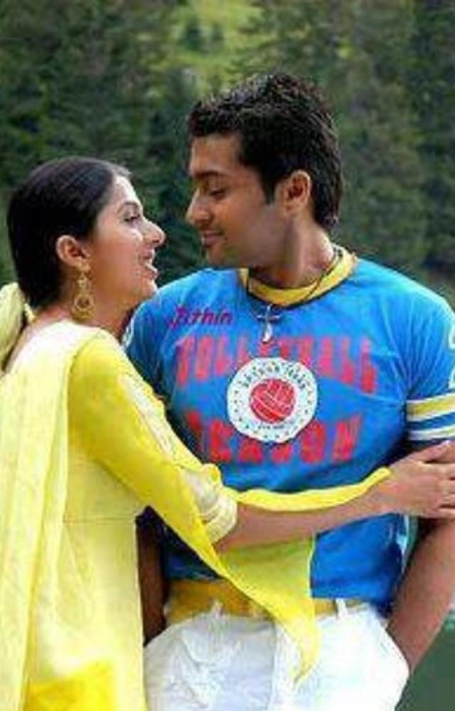 This is a romantic masterpiece by A.R. Rahman, filled with soothing melodies and heartfelt lyrics. It`s a timeless love song that remains a favorite among fans.