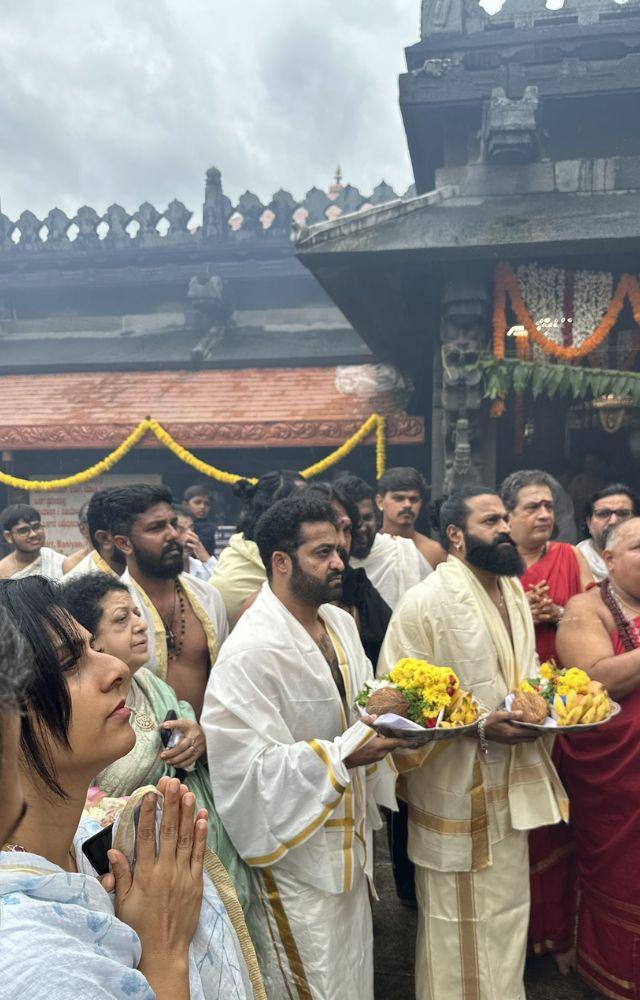 Jr NTR surprises his mother with a visit to Kundapura and Udupi Sri Krishna Matha ahead of her birthday, sharing the special moment with Rishab Shetty