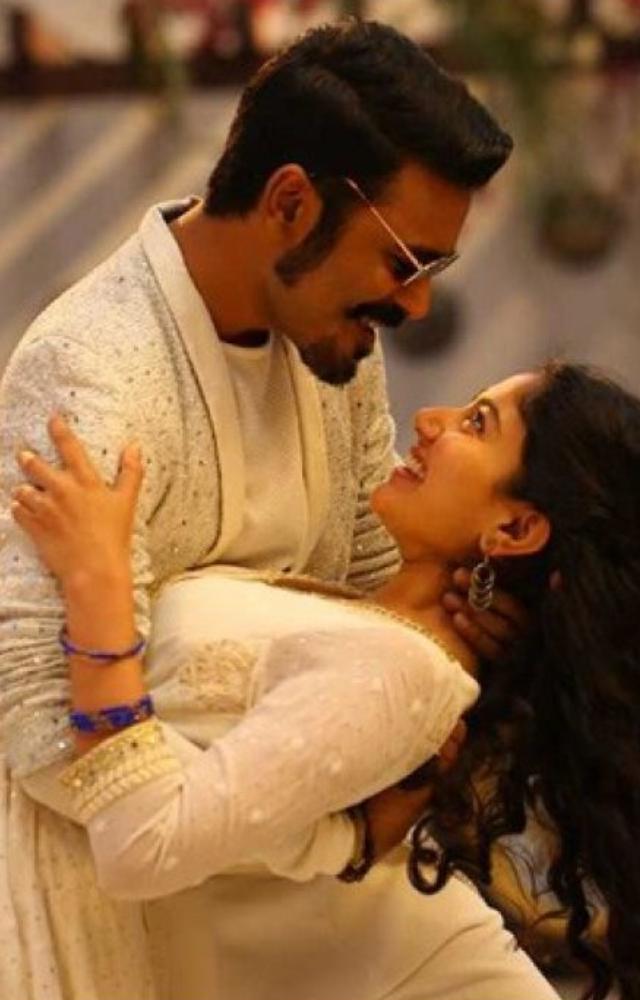 This high-energy, mass appeal number became a viral sensation across India, with Sai Pallavi`s dynamic and infectious dance moves being a major highlight.