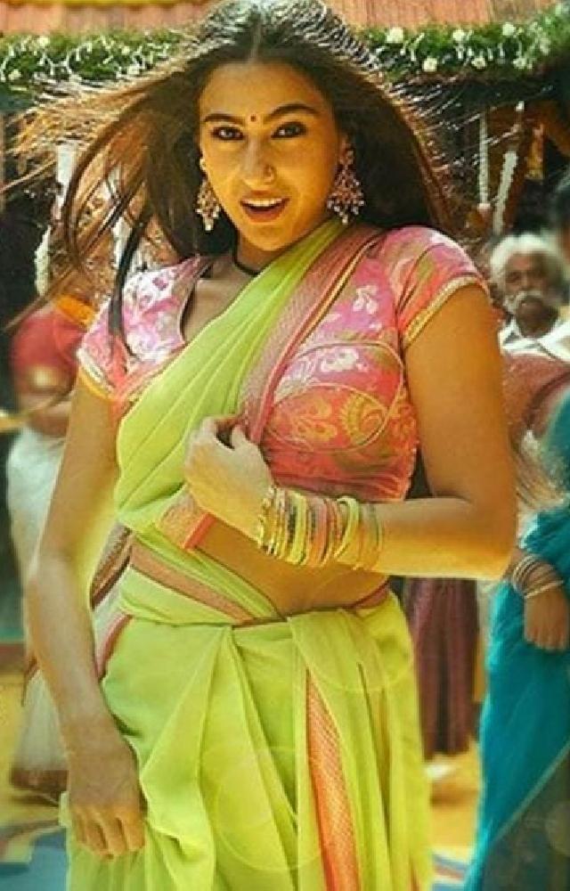 The actress`s graceful moves in Chaka Chak from Atrangi Re captivated everyone. Her vibrant saree and playful expressions made the song unforgettable.