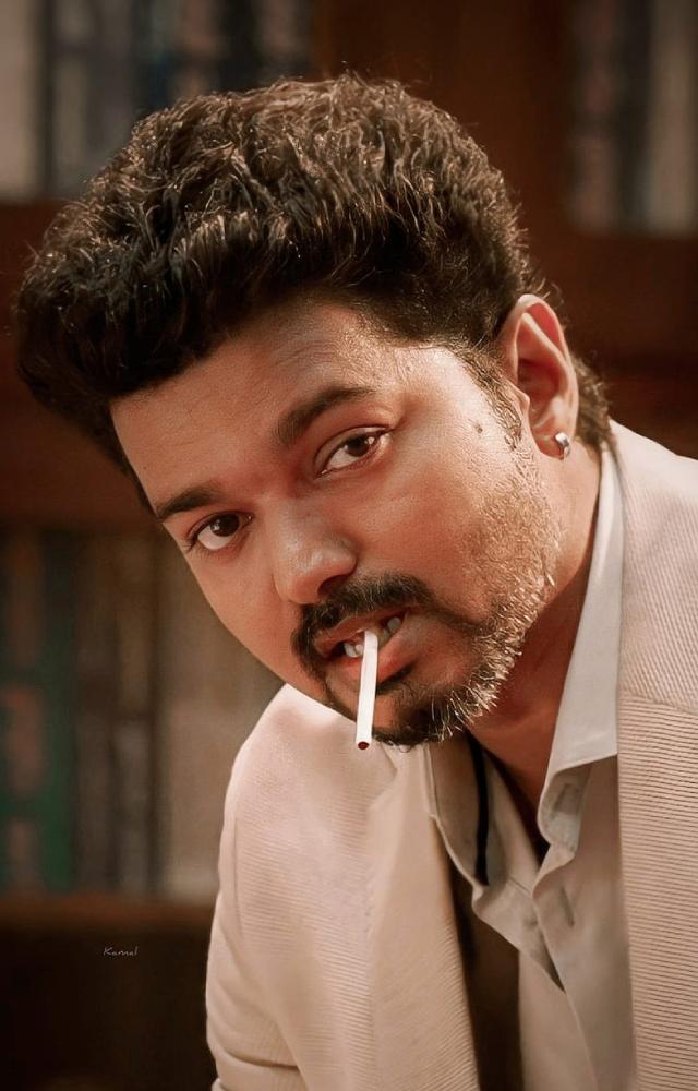 Starring Vijay, the story is about an NRI businessman who returns to India to vote. He ends up challenging the corrupt system and two powerful politicians.