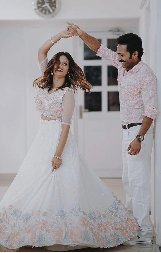 hine Tom Chacko officially put an end to speculations surrounding his romantic life by announcing his engagement to his longtime girlfriend, Thanuja.