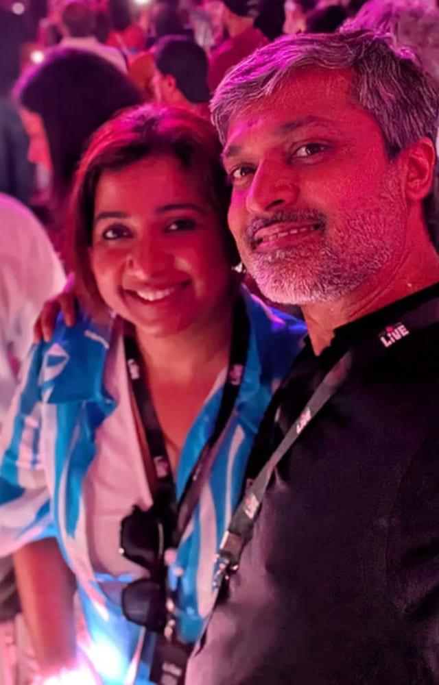 The ace playback singer attended the Coldplay concert in Mumbai along with her husband. She shared some adorable snippets on Instagram.