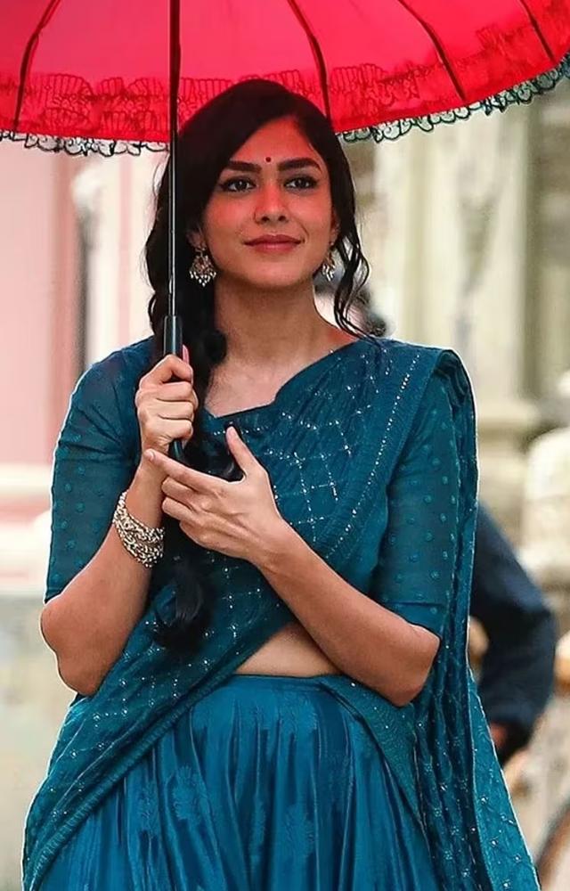 Mrunal as Sita: Pure Elegance