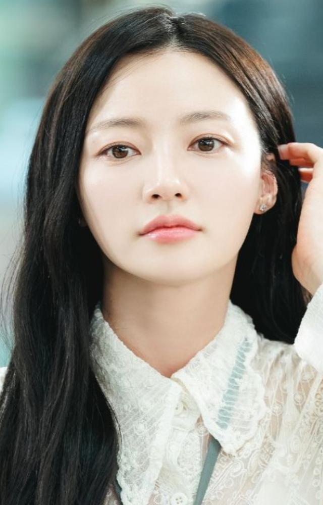 7 Popular K-Dramas With Song Ha-yoon