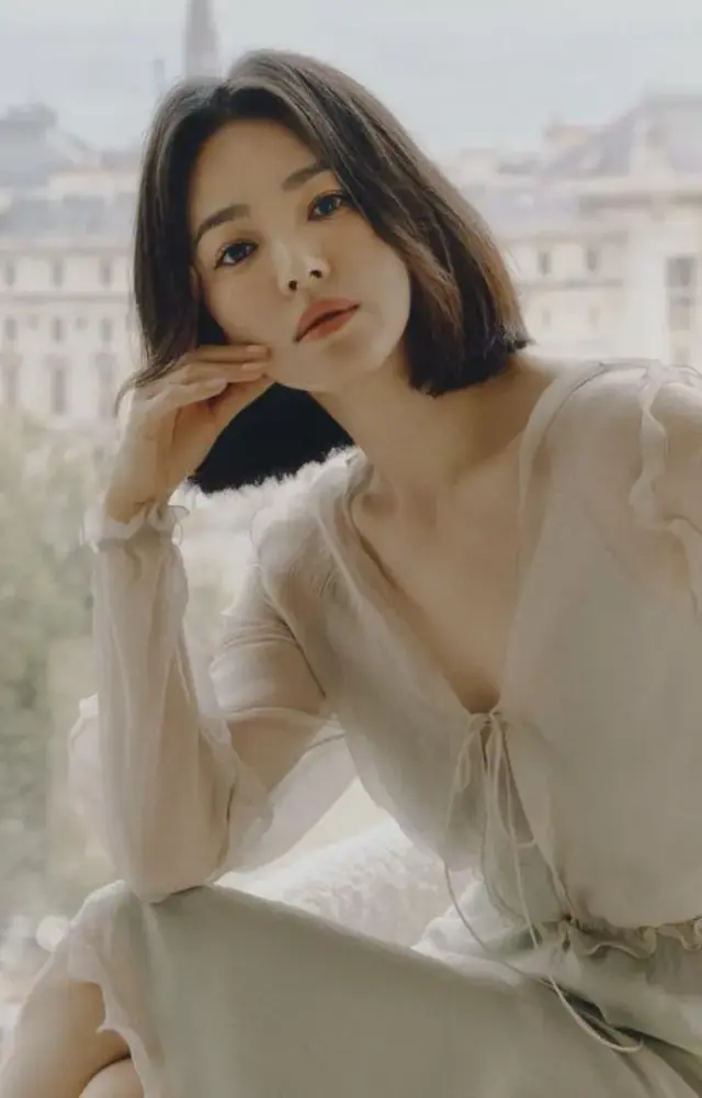 Song Hye-kyo`s original dream was to be a figure skater, not an actress.