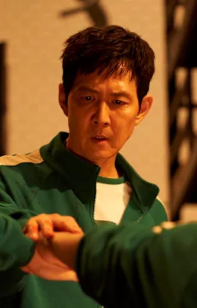A Go board in the finale hints at a strategic game for Season 3. The Front Man could force Gi-hun into a deadly Go match, testing strategy and survival.