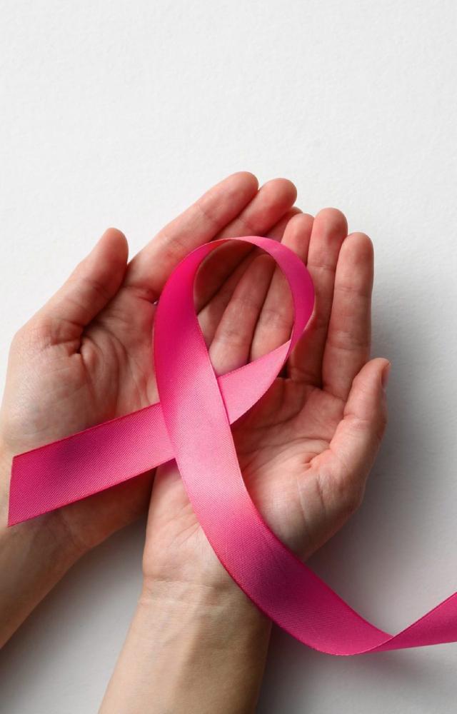 While there are a few symptoms that could indicate something serious, a mammogram would give a clearer picture. Here are 5 symptoms you shouldn`t avoid.