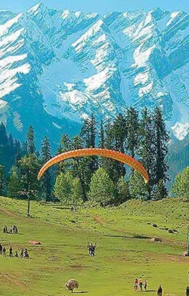 A paradise with snow-capped peaks, adventure sports, and lush greenery, perfect for nature lovers and thrill-seekers.