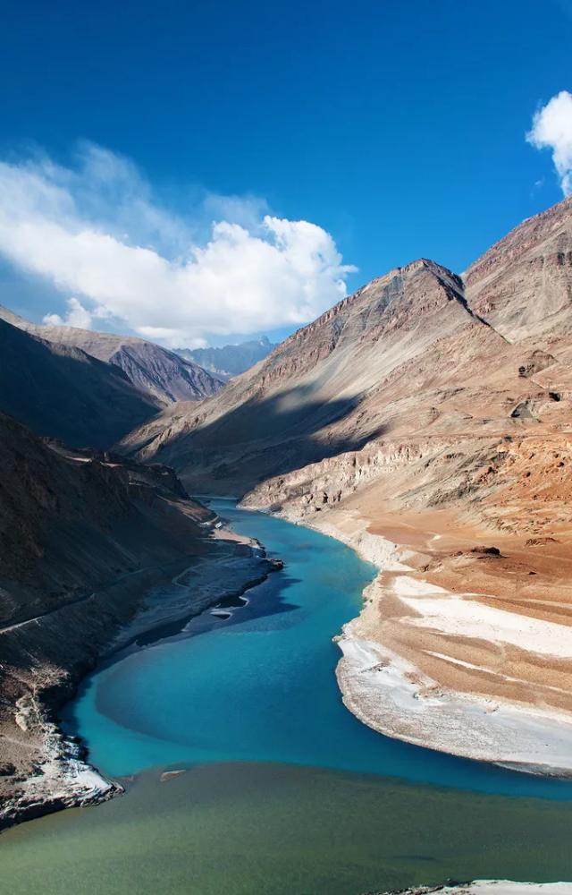 Adventure awaits with barren mountains, azure lakes, and vibrant monasteries, ideal for trekking and cultural exploration.