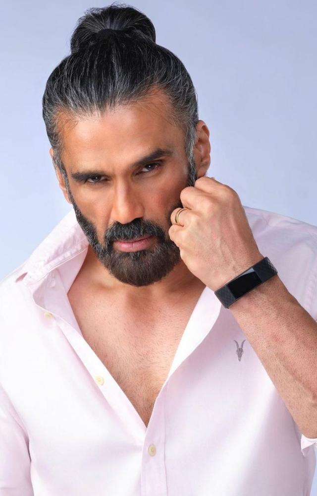 Emphasizing the importance of family, Sunil Shetty upholds traditional family values and often shares moments with his family, highlighting their close bond