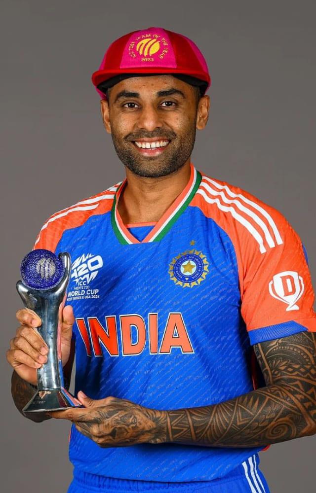 The ace batsman looks dashing in the new jersey of India for the T20 international World Cup. Suryakumar Yadav will be a reliable support for the team.