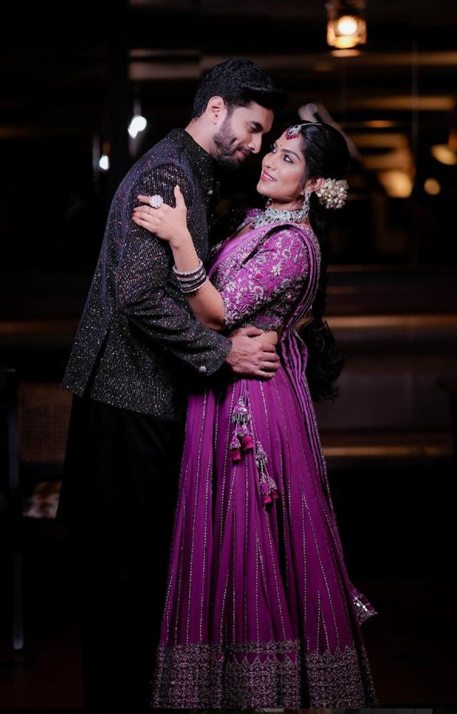 Swasika Vijay has worn purple lehenga from Tara designers for one of her receptions wearing golden fashion jewellery. 