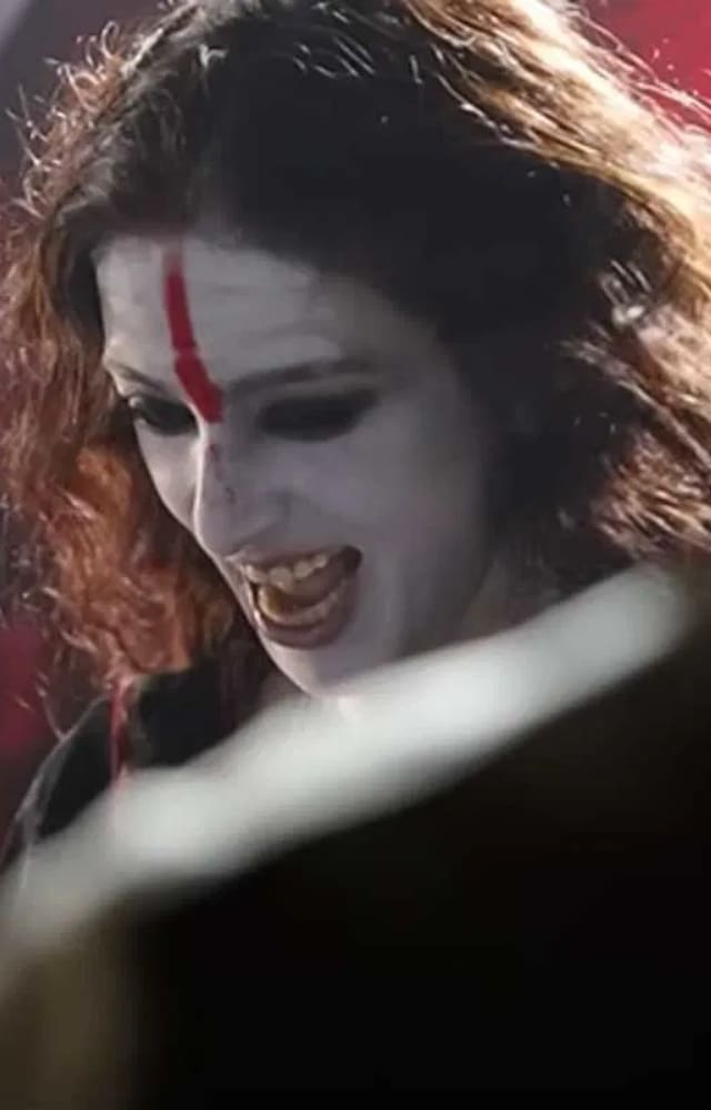 The stunning diva phenomenally portrayed the role of the iconic ghost Manjulika in Bhool Bhulaiyaa 2. Tabu`s character was scary yet entertaining.