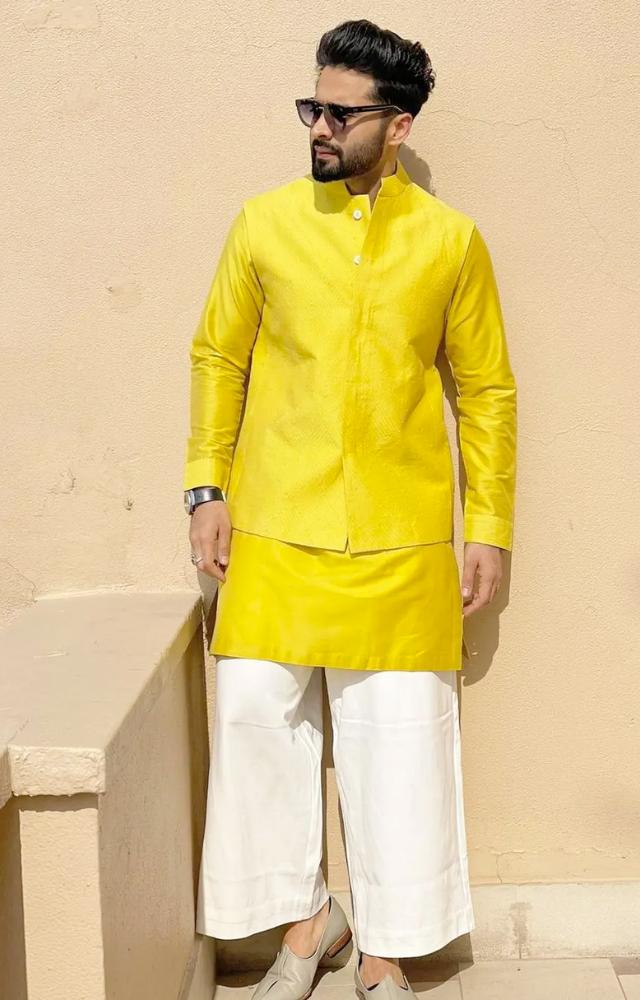Top ethnic looks of groom-to-be Jackky