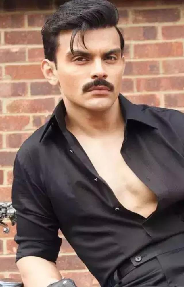 Who is Sky Force Actor Veer Pahariya?
