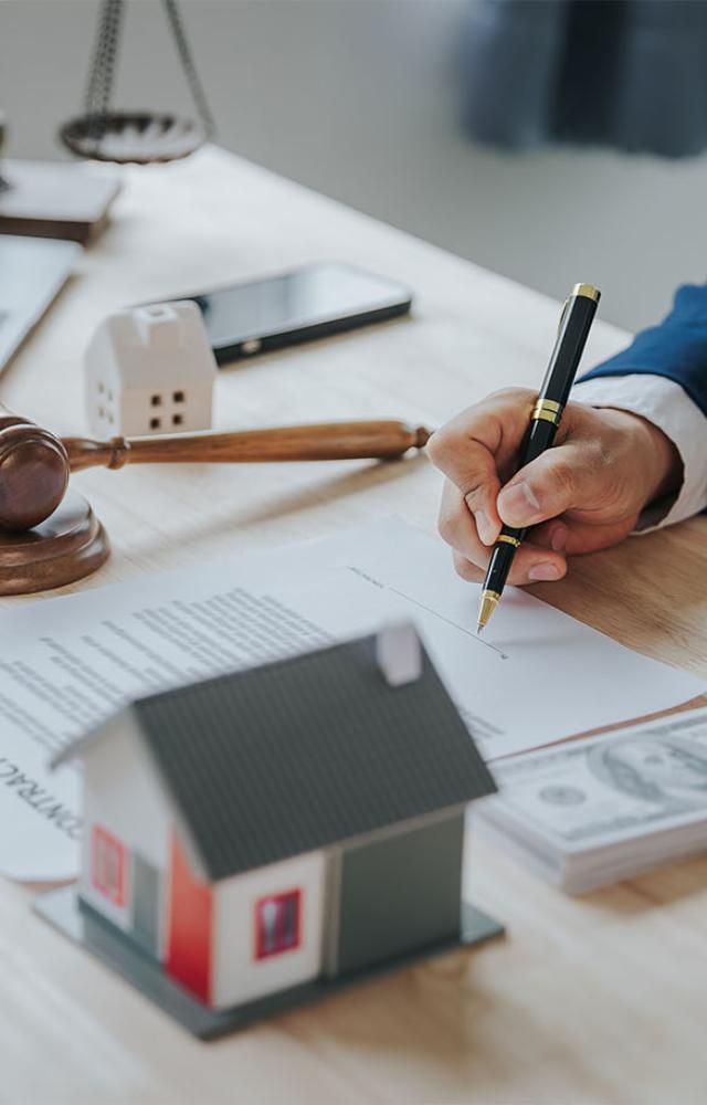 India has huge Waqf holdings (8.7 lakh properties, 9.4 lakh acres), making Waqf Boards the third-largest landowner after the Armed Forces and Railways.