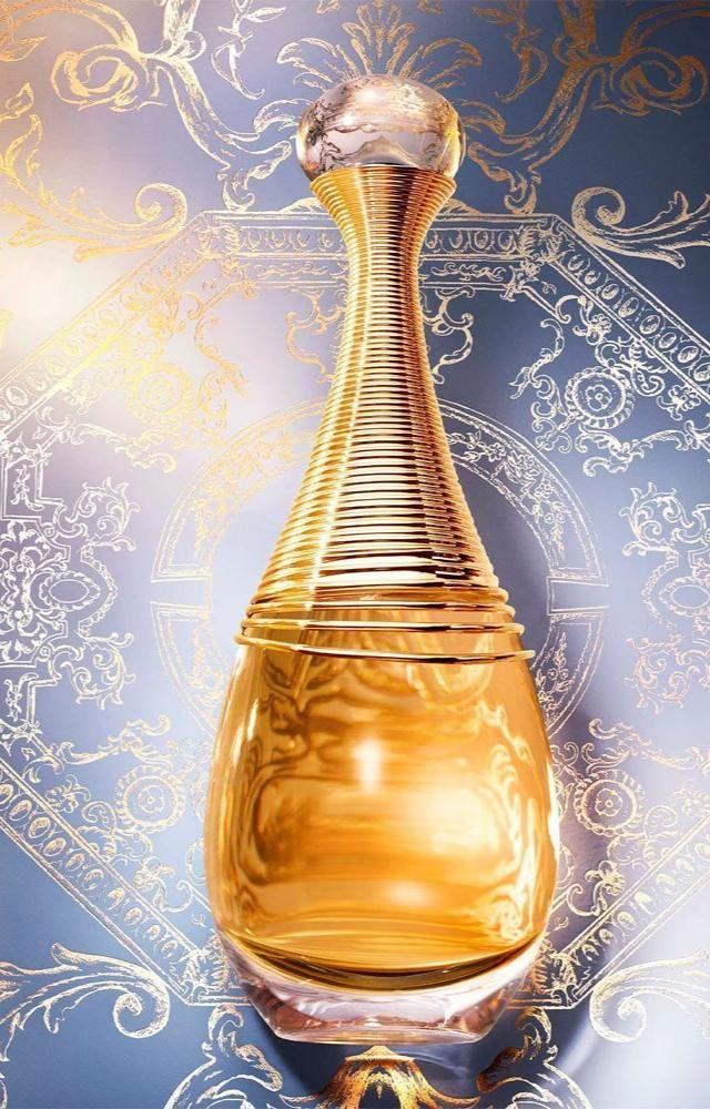 Known for its elegant and sophisticated scent, featuring jasmine and rose.