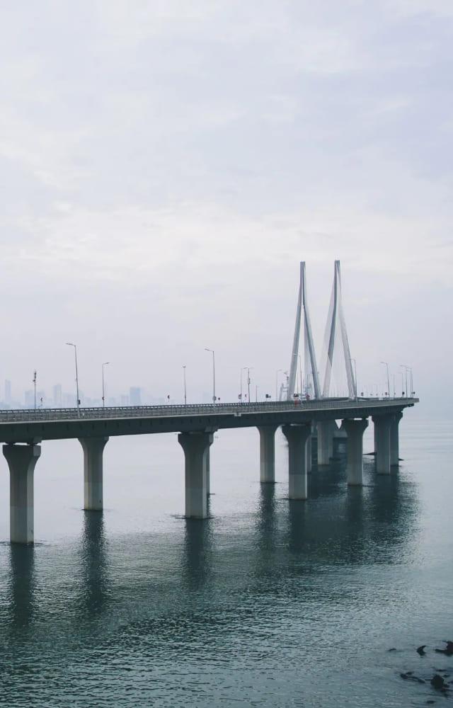 Yet another magnificent spot that`s picturesque and calming, Worli Sea Face gives a breathtaking view of the city during the monsoon.