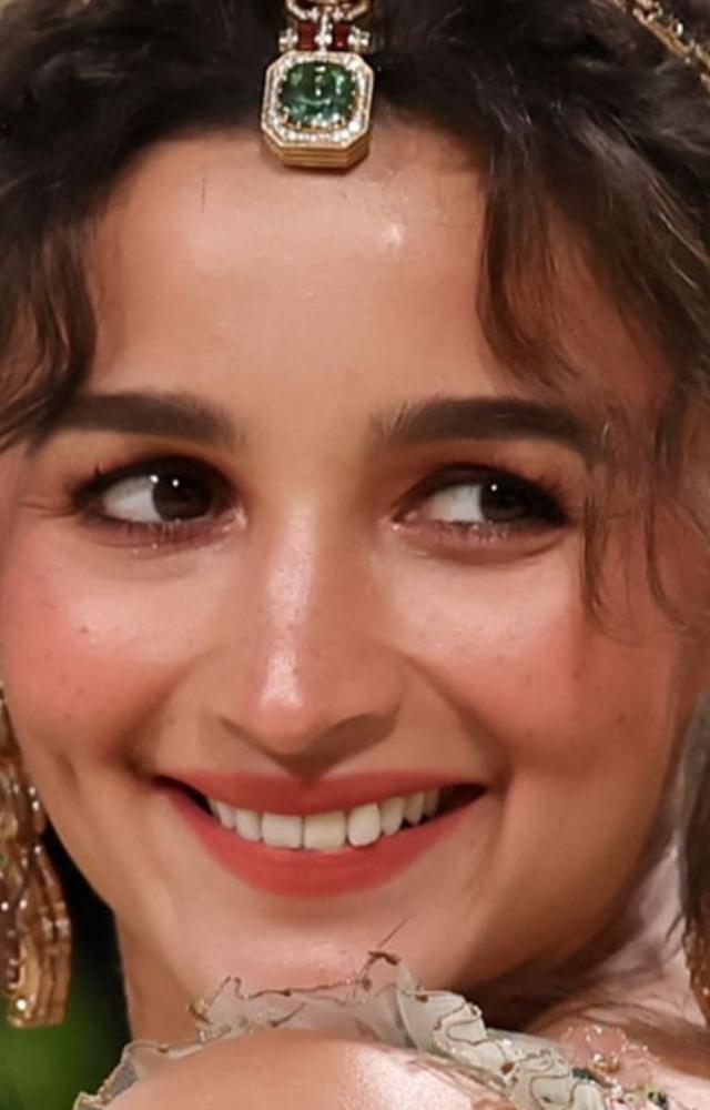 Bhatt`s makeup was probably skillfully applied to bring out her natural appeal and go well with the hues and tones of her outfit.