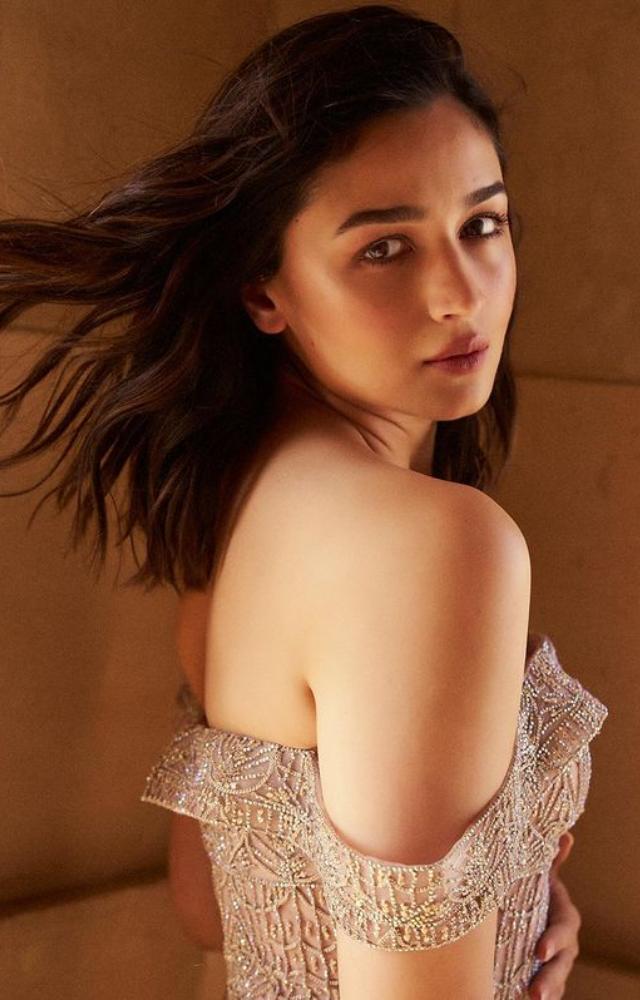 Alia Bhatt Stuns in a Glittery Dress