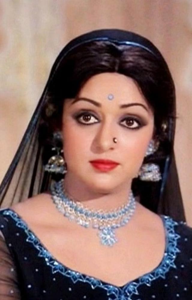 Hema Malini Top 5 Movies