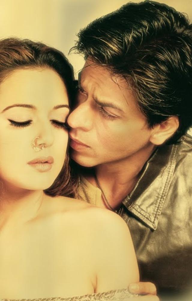 The lovely song 'Tere Liye' is taken from the 2004 Bollywood film 'Veer-Zaara'It`s sung by Lata Mangeshkar and Roop Kumar Rathod