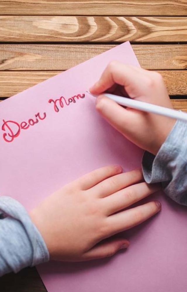 Gather photos capturing special moments and memories with your mom,Choose a high-quality album with durable pages and a beautiful cover.
