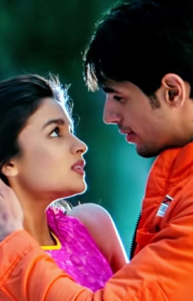 Neeti`s enchanting vocals in Student of the Year add a touch of romance, making this track a timeless love anthem.