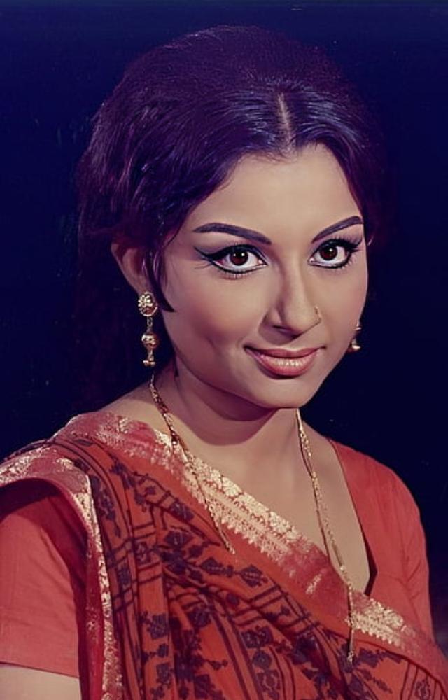Sharmila Tagore, the epitome of 1960s beauty, captivated audiences with her charm, making an indelible mark on Indian cinema.