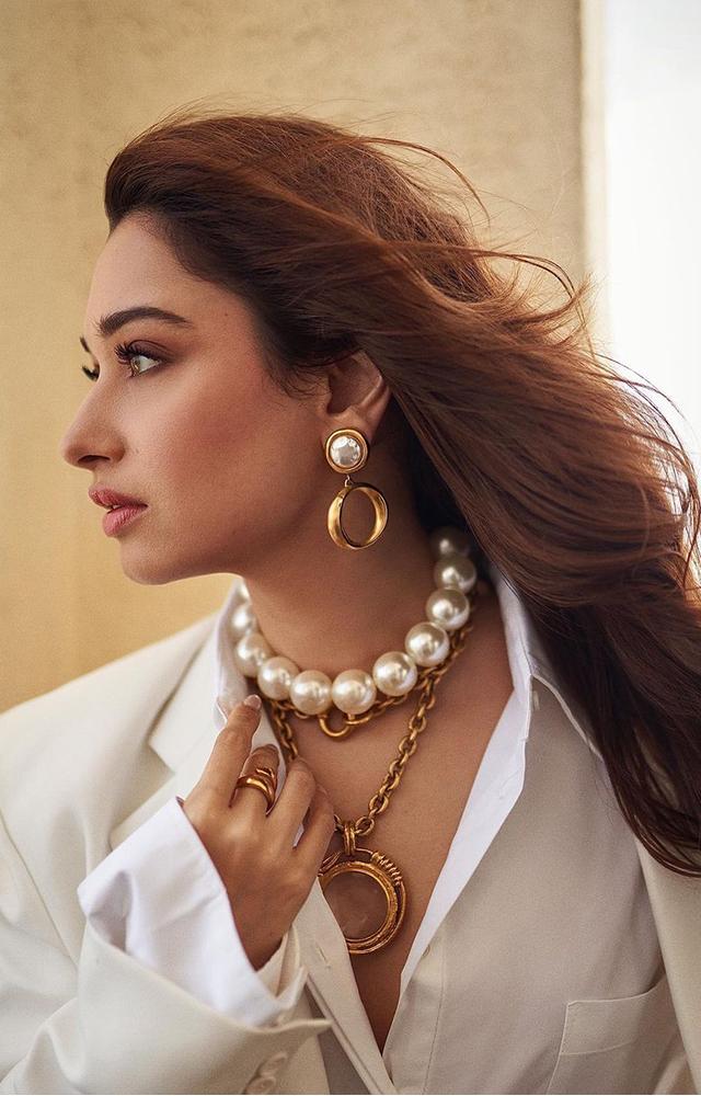Fans are in awe of Tamanna Bhatia`s stunning appearance, which ranges from gorgeous to jaw-dropping.
