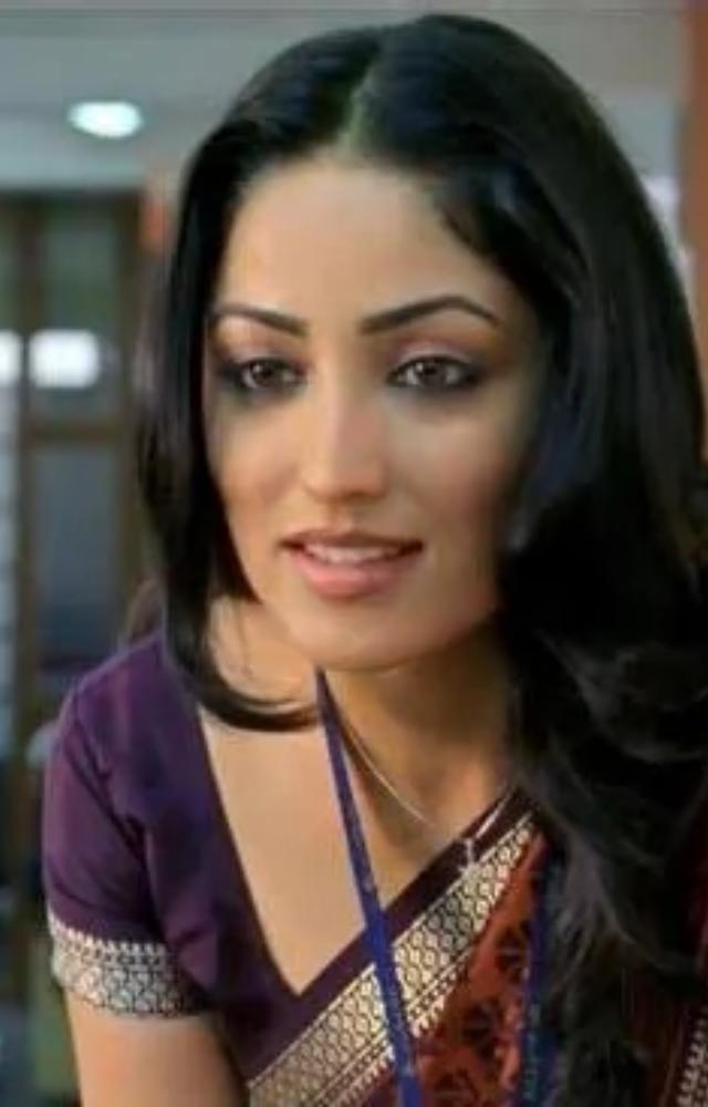 Vicky Donor in this heartwarming comedy-drama, Yami shines as Pallavi Sharma, a vibrant young woman who falls in love with a sperm donor