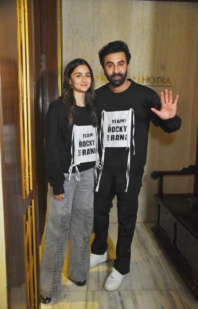 Manish Malhotra`s Swanky House Party