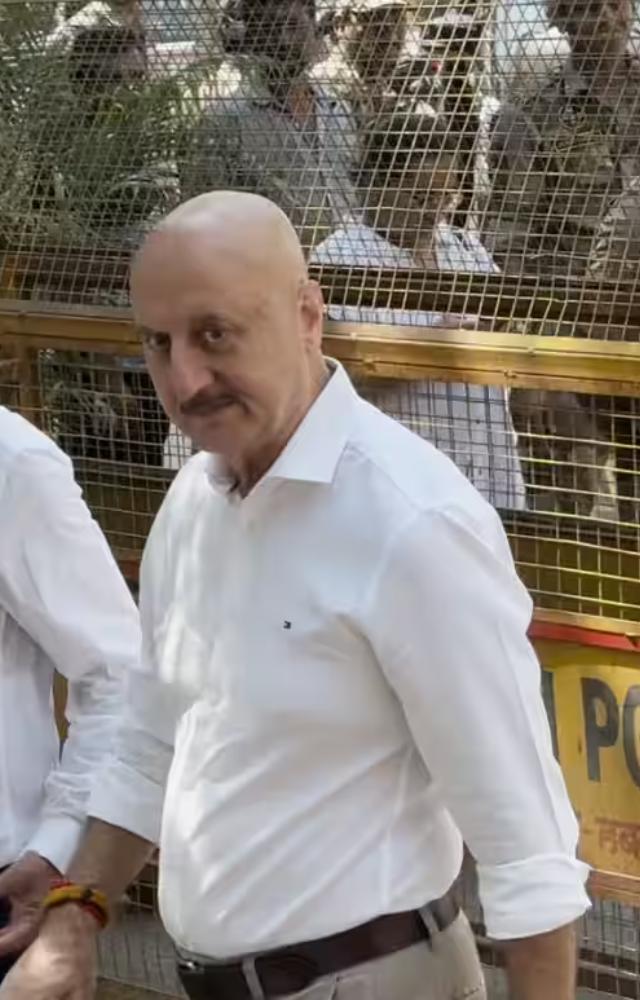 Veteran actor Anupam Kher, known for his bond with Anil Kapoor, paid a solemn tribute, reflecting the depth of their long-standing friendship.


