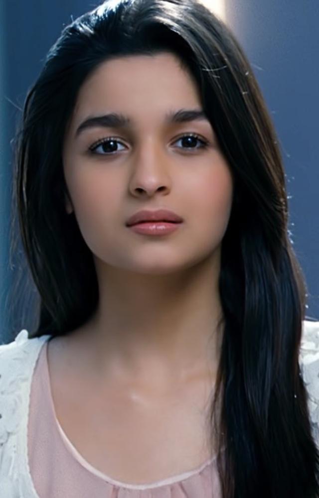 Alia Bhatt stepped into Bollywood with this glamorous role, making an instant impact with her charm and style. It was the perfect launchpad for her career!