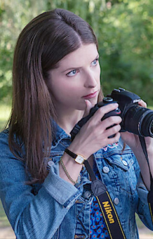 A single mom gets tangled in mystery when her glamorous friend vanishes suddenly.