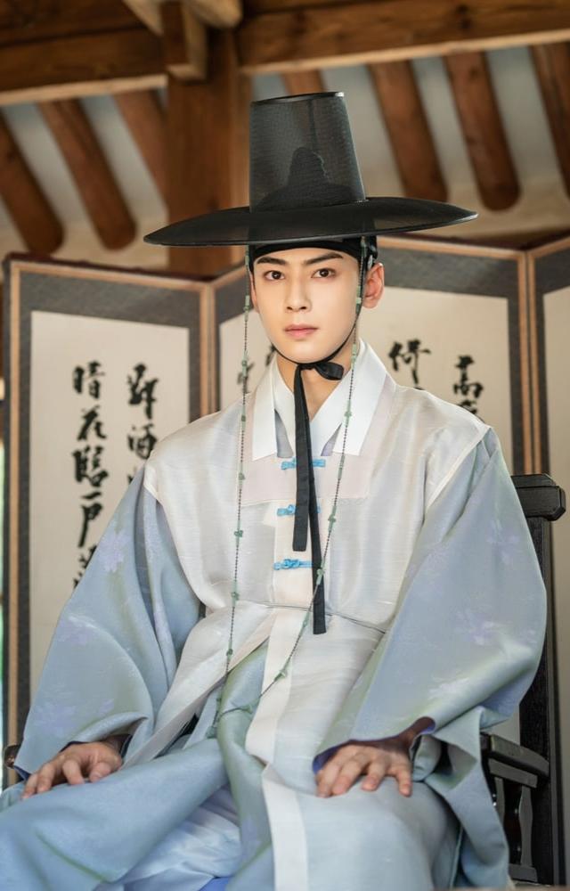 Set in the Joseon era, this historical drama sees Cha Eun-woo as a prince navigating love and politics. His regal charm is unforgettable.