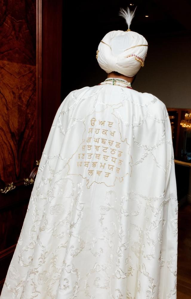 His cape featured the map of Punjab embroidered with Gurmukhi script, celebrating his heritage.