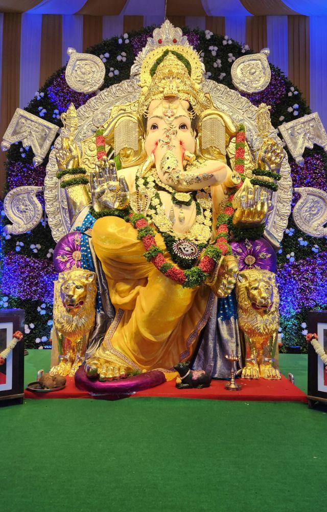 Its the richest Ganpati in Mumbai; this idol is decorated with over 60 kg of gold and other precious ornaments, making it worth several crores.
