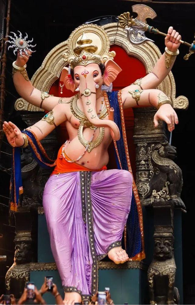 Famous for its towering and intricately designed idols, the cost of Khetwadi`s Ganpati often reaches into lakhs, with some years seeing it exceed crores.