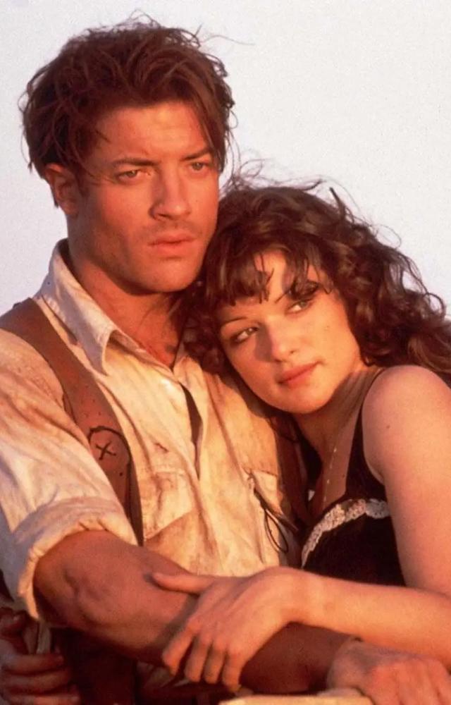 Brendan Fraser takes on ancient curses with action-packed sequences. A thrilling mix of horror and heroic adventure.
