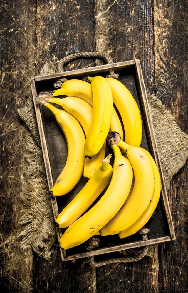 Packed with potassium, bananas offer a quick, natural energy boost. Great for pre-workout or an afternoon pick-me-up.
