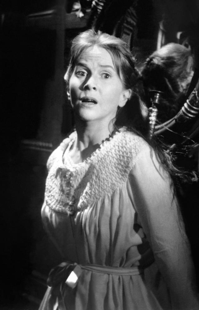 A classic haunted house film that relies on shadows and silence to terrify. Fear creeps in without ever showing its face.
