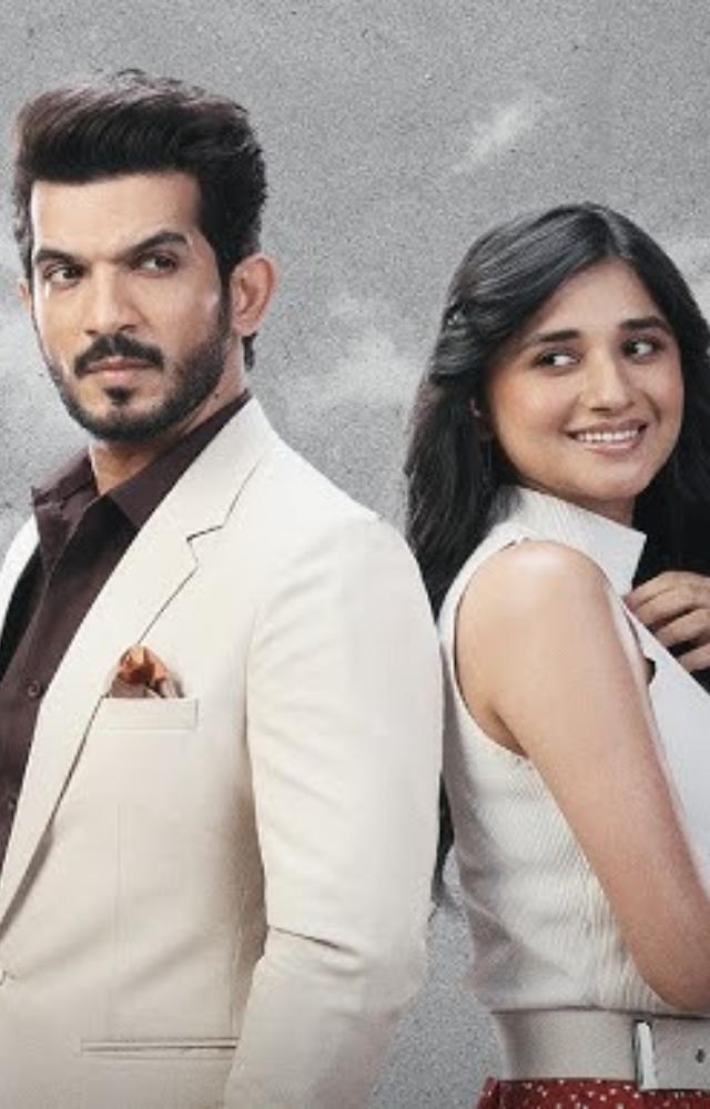 A mix of mystery and drama, Roohaniyat explores love, obsession, and the unknown. Will the past haunt the present? Find out in this thrilling series.
